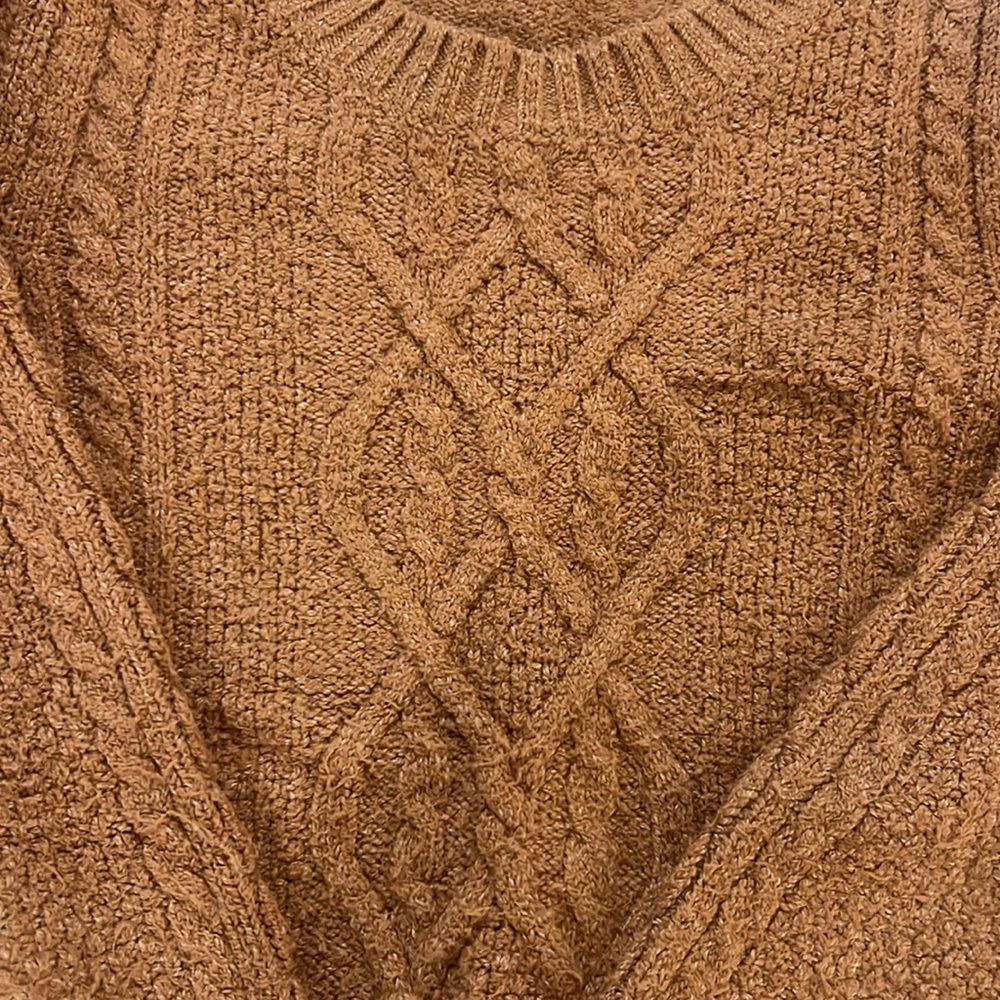 LAST CALL MAKE AN OFFER! Abercrombie & Fitch Knit Sweater - Picture 3 of 4